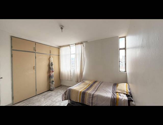 2 BEDROOM APARTMENT FOR SALE IN SUNNYSIDE